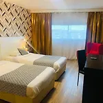 Hotel Grand De 4 Etoiles 4*
