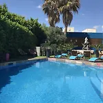 Grand De 4 Etoiles Hotel Nîmes