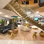 Grand De 4 Etoiles 4* Nîmes