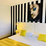 Grand De 4 Etoiles Hotel Nîmes