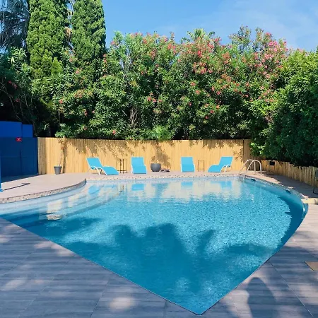 Grand De 4 étoiles Hotel Nîmes