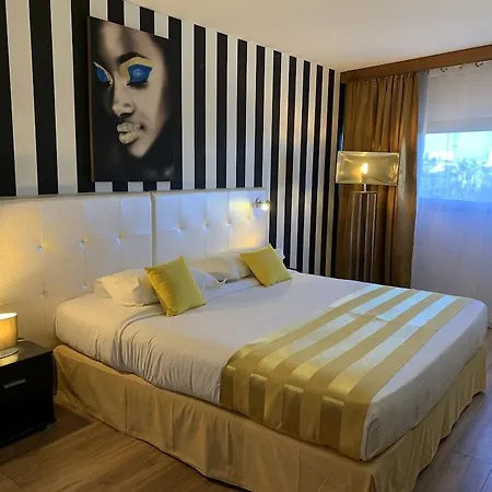 Grand De 4 Etoiles