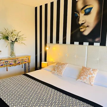 Hotel Grand De 4 Etoiles 4*