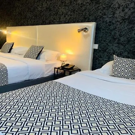 Grand De 4 Etoiles