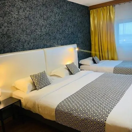 Hotel Grand De 4 Etoiles 4*