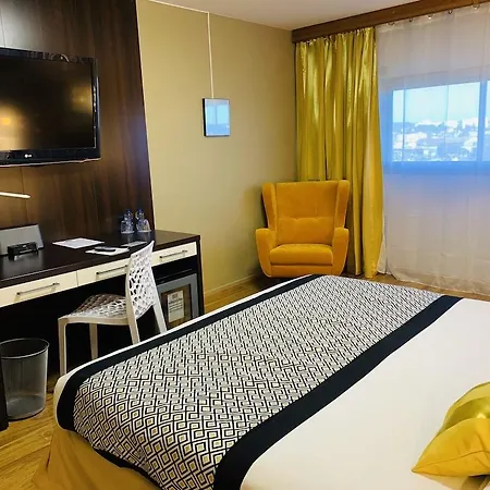 Grand De 4 Etoiles Hotel