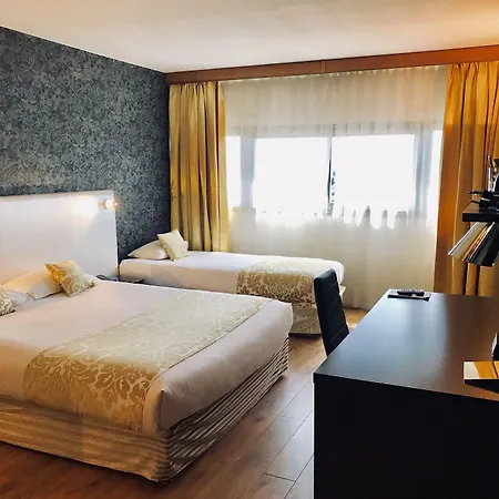 Grand De 4 étoiles Hotel Nîmes