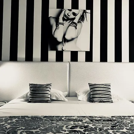 Grand De 4 Etoiles 호텔