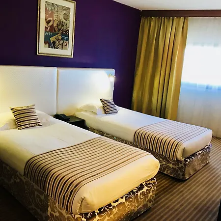 Grand De 4 étoiles Hotel 4*