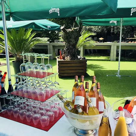 Grand De 4 étoiles Hotel 4*