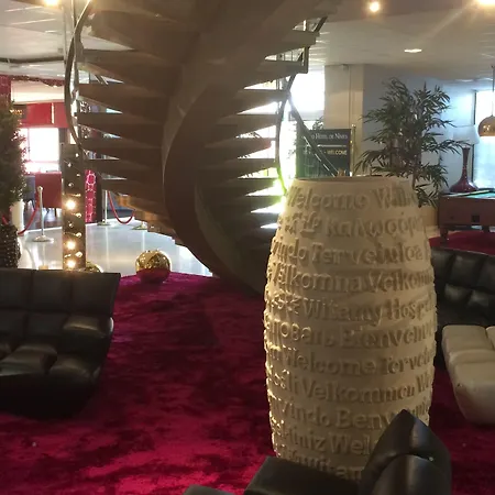 Grand De 4 Etoiles Hotel Nîmes