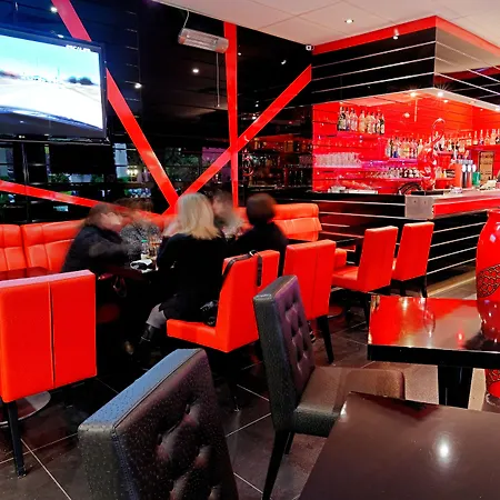 Grand De 4 Etoiles Hotel 4*