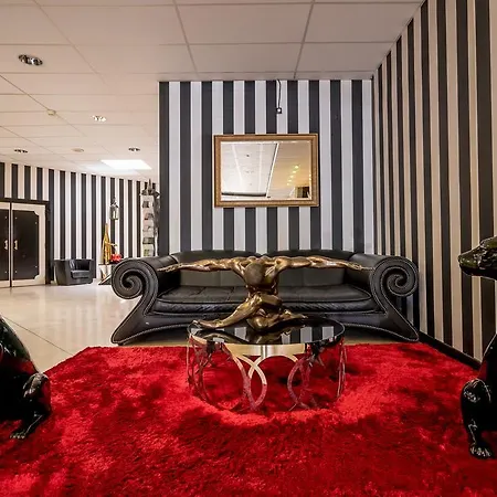 Grand De 4 étoiles Nîmes