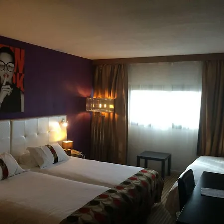 Hotel Grand De 4 Etoiles 4*