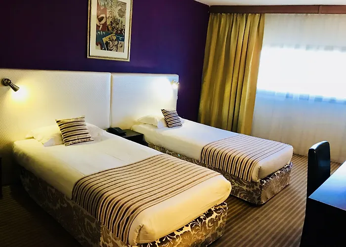 Grand De 4 Etoiles 호텔 4*