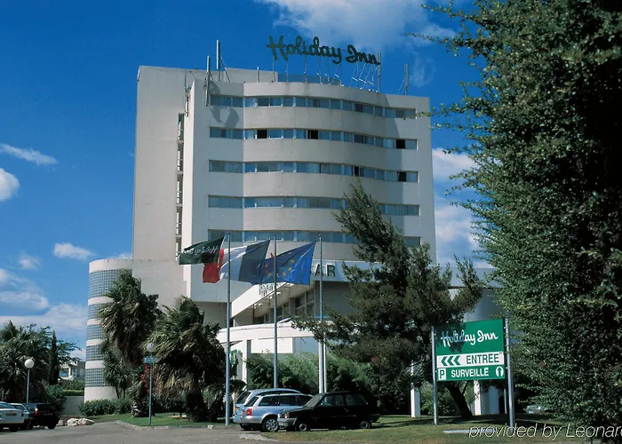 Hotel Grand De 4 étoiles Nîmes