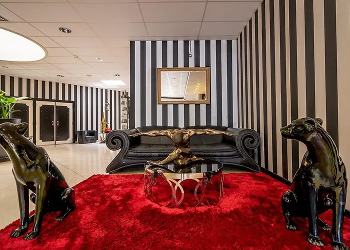 Grand De 4 étoiles Nîmes