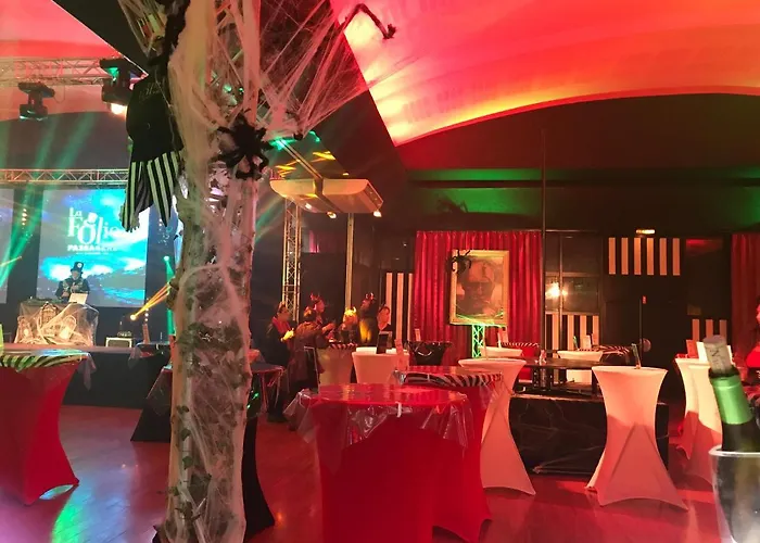 Grand De 4 étoiles Hotel